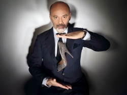 Londoner Design-Museum plant Christian Louboutin-Ausstellung Der Name Christian Louboutin ist ein Synonym für luxuriöse, elegante Schuhe. Das Markenzeichen des Design-Stars – die rote Sohle seiner Highheels – gilt als Statussymbol in der Fashion-Szene und bei...