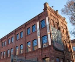 Zalando eröffnet ersten Outlet-Store in Berlin Der Online-Händler Zalando eröffnet im Februar 2012 in Berlin seinen ersten Offline-Store. In einem umgebauten historischen Fabrikgebäude direkt an Spree – in der Köpenicker Straße 18 – 20 – können...
